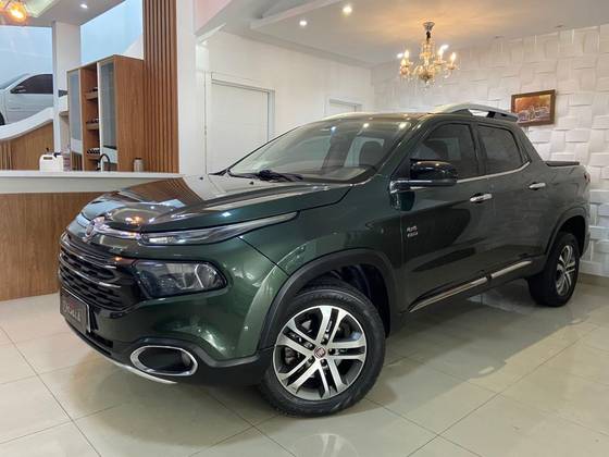 FIAT TORO 2.0 16V TURBO DIESEL VOLCANO 4WD AT9 FIAT TORO 2.0 16V TURBO DIESEL VOLCANO 4WD AT9
